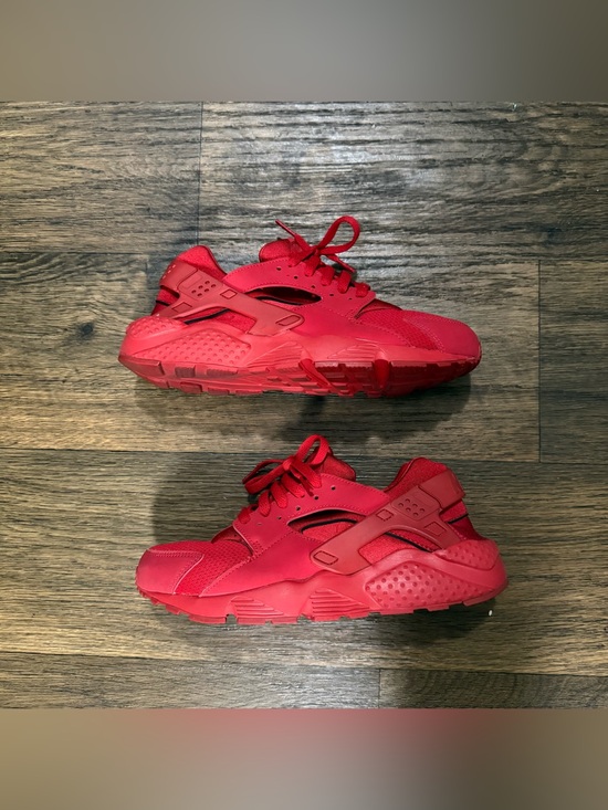 Nike Huarache Run Size 7// 8.5 Women All-Red Athletic Sneakers main image 3